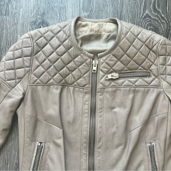 Leather Jacket 100% leather. 3/4 sleeves. Made in Italy. XS. Nude color - Picture 4 of 13